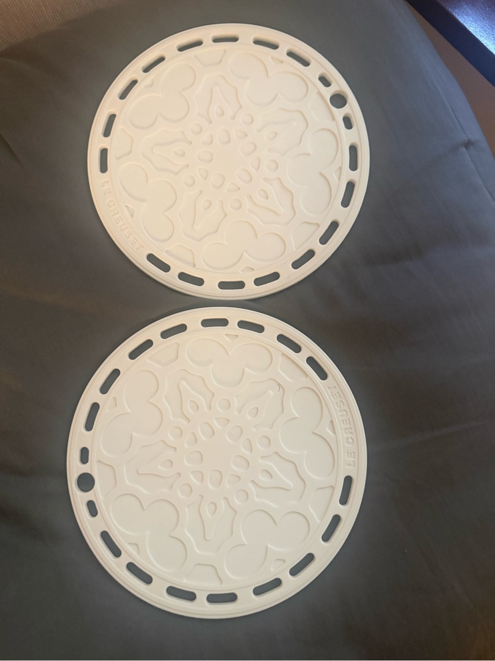 Set of 2 Le Creuset Silicone Decorative Round White Trivets